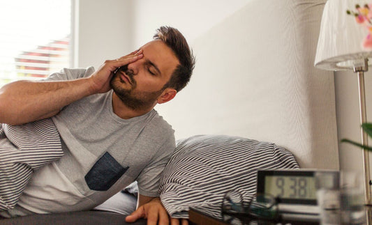 Pourquoi vous vous réveillez fatigué(e) (même après 8h de sommeil) ?